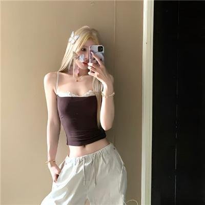 驼背人与舞女